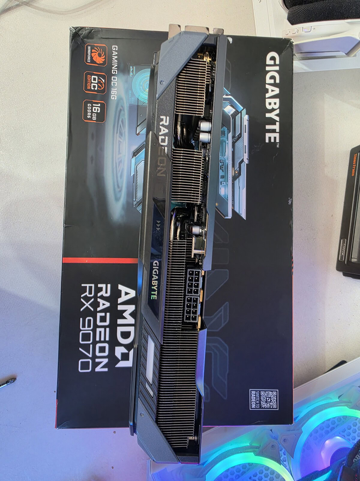 Gigabyte Radeon RX 9070 - immagine 14 Gigabyte Radeon RX 9070 - immagine 14