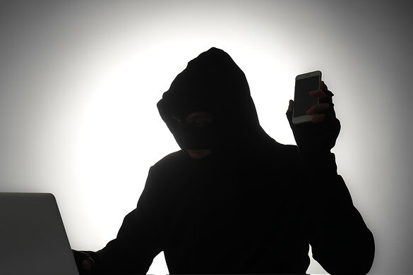 ChatGPT e Claude usati dai truffatori: l’allarme di Microsoft