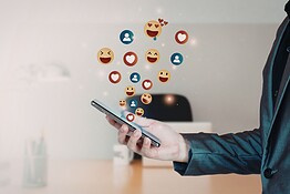 Influencer AI nelle pubblicità: i brand nascondono volti che non esistono