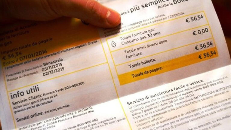 Bolletta della luce 2026: aumento del 4,6% per 3 milioni di italiani