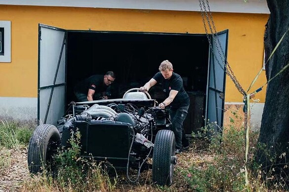 Mercedes 300 SL Gullwing ritrovata in un capannone dopo 30 anni