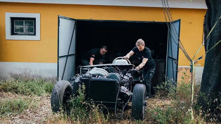 Mercedes 300 SL Gullwing ritrovata in un capannone dopo 30 anni