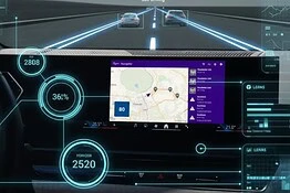 Napoli inaugura la prima Smart Road d’Italia: la mobilità urbana cambia volto