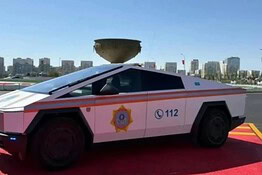 Tesla Cybertruck diventa mezzo di soccorso in Kazakistan | FOTO