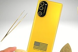 Trump Mobile T1 Phone smascherato: il teardown svela un HTC travestito d’oro
