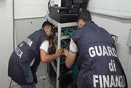 Pezzotto, maxi blitz a Crotone: 2.769 utenti scoperti e multe fino a 5.000€