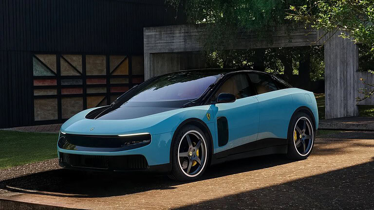 Ferrari Luce, sold out in Cina nonostante le polemiche e il prezzo record