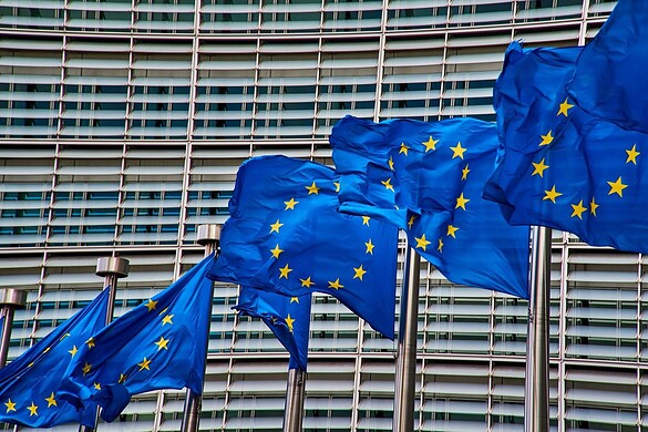 Servizi mobili via satellite, l’UE riassegna la banda 2 GHz dopo il 2027