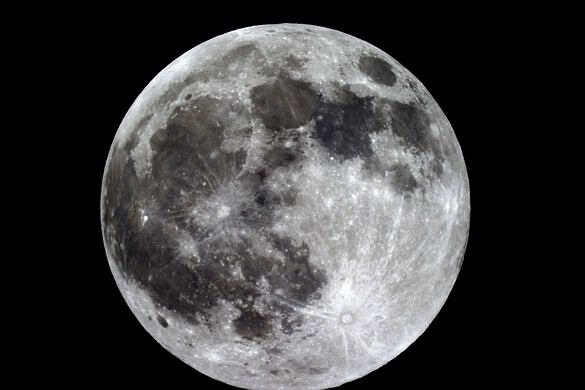 Jeff Bezos vuole spostare le fabbriche inquinanti sulla Luna per salvare la Terra