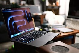 MacBook Pro e iPad Pro, Apple prepara display OLED con colori più puri