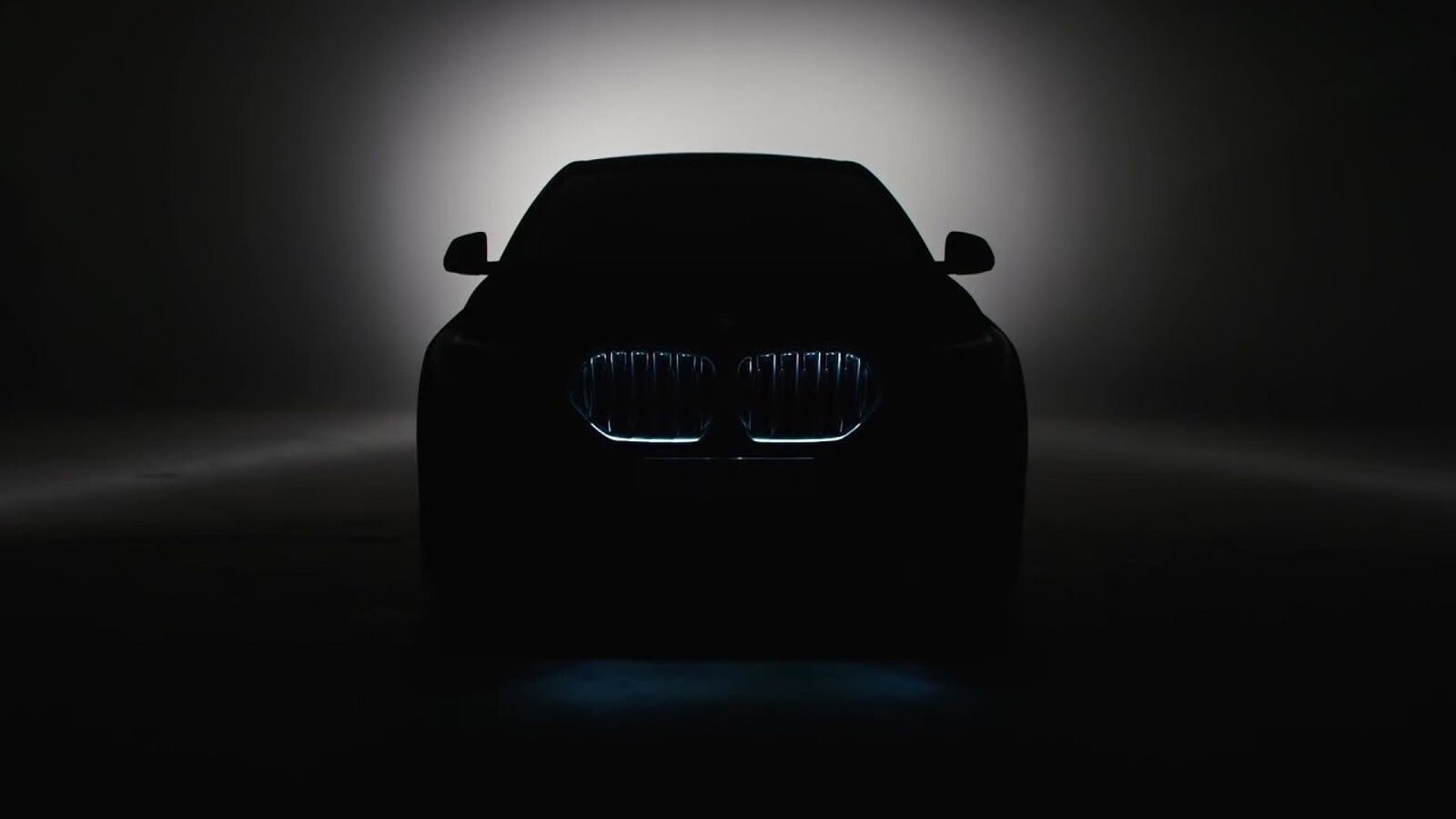 Auto del futuro con la vernice ultra nera: assorbe il 99,9% della luce