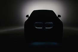 Auto del futuro con la vernice ultra nera: assorbe il 99,9% della luce