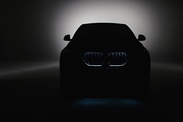 Auto del futuro con la vernice ultra nera: assorbe il 99,9% della luce