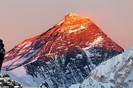 Everest, la verità sull’altezza e i due piedi aggiunti per credibilità