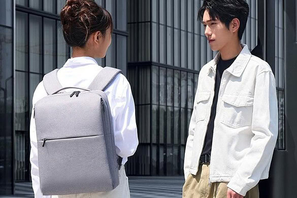 Xiaomi: ecco il nuovo zaino Mijia Minimalist, costa pochissimo e sta in piedi da solo