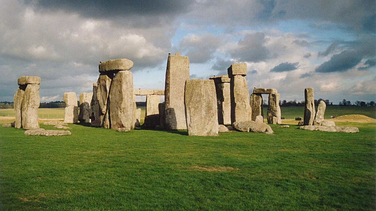Stonehenge, svelato il mistero: com'è stata mossa la pietra da 6 tonnellate