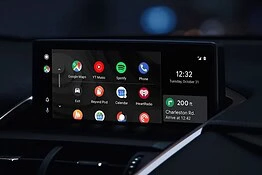 Android Auto, forse Google ha risolto il bug delle disconnessioni su Pixel e Galaxy
