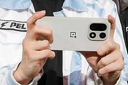 OnePlus 15 e altri si aggiornano: audio su due dispositivi Bluetooth
