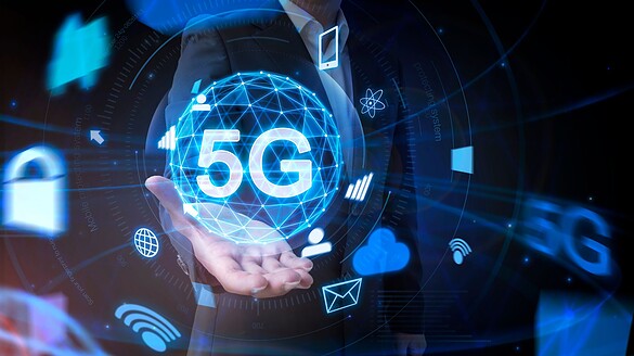 Decennio digitale, l’Italia supera l’Europa su 5G e fibra ma arranca sull’IA