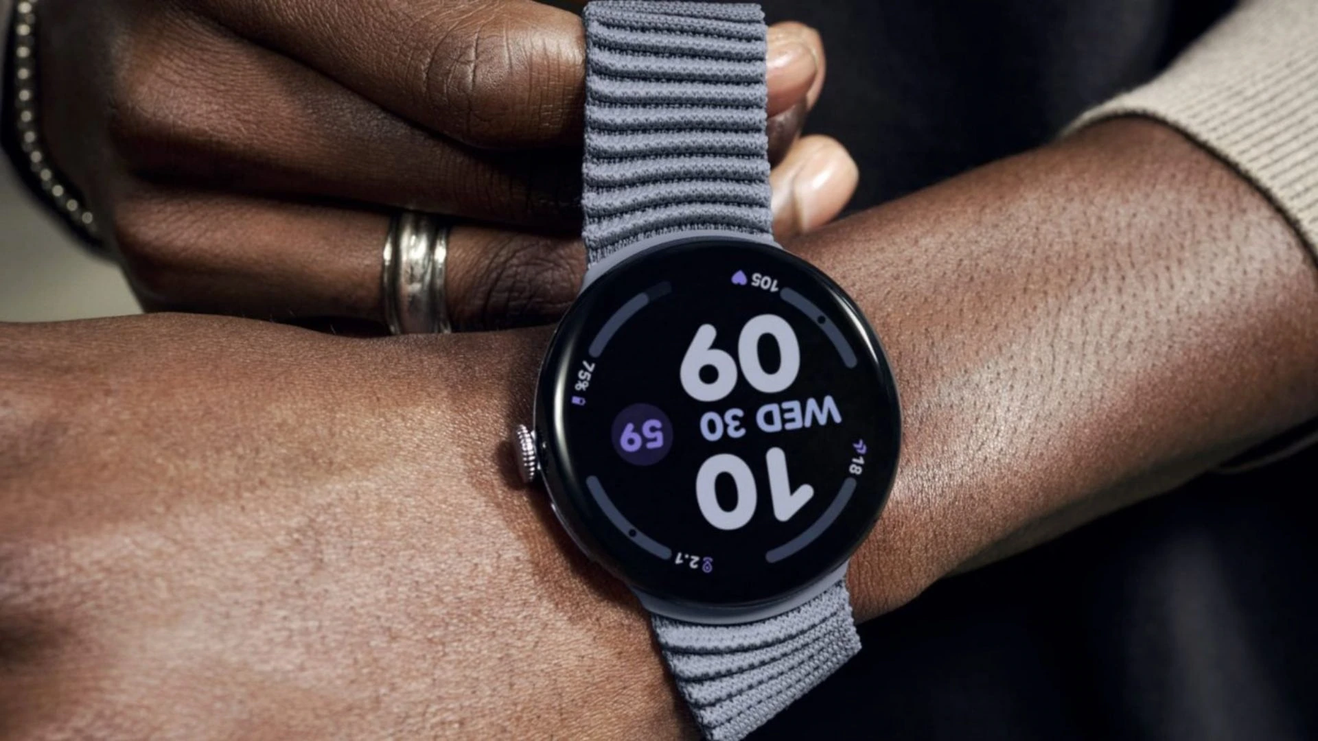 Google Pixel Watch: risolti i bug di ECG e Trova il mio telefono