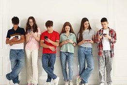 G7, sette principi per proteggere i minori online: cosa cambia