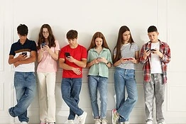 G7, sette principi per proteggere i minori online: cosa cambia