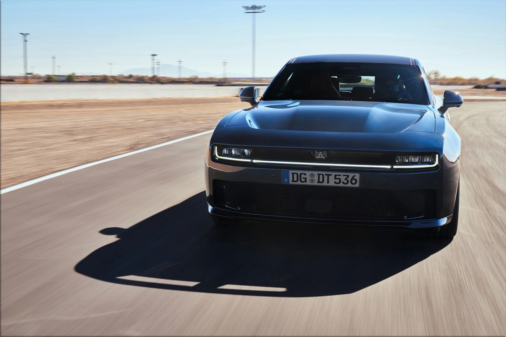 Dodge Charger torna in Europa senza V8: prezzi da 66.000 euro