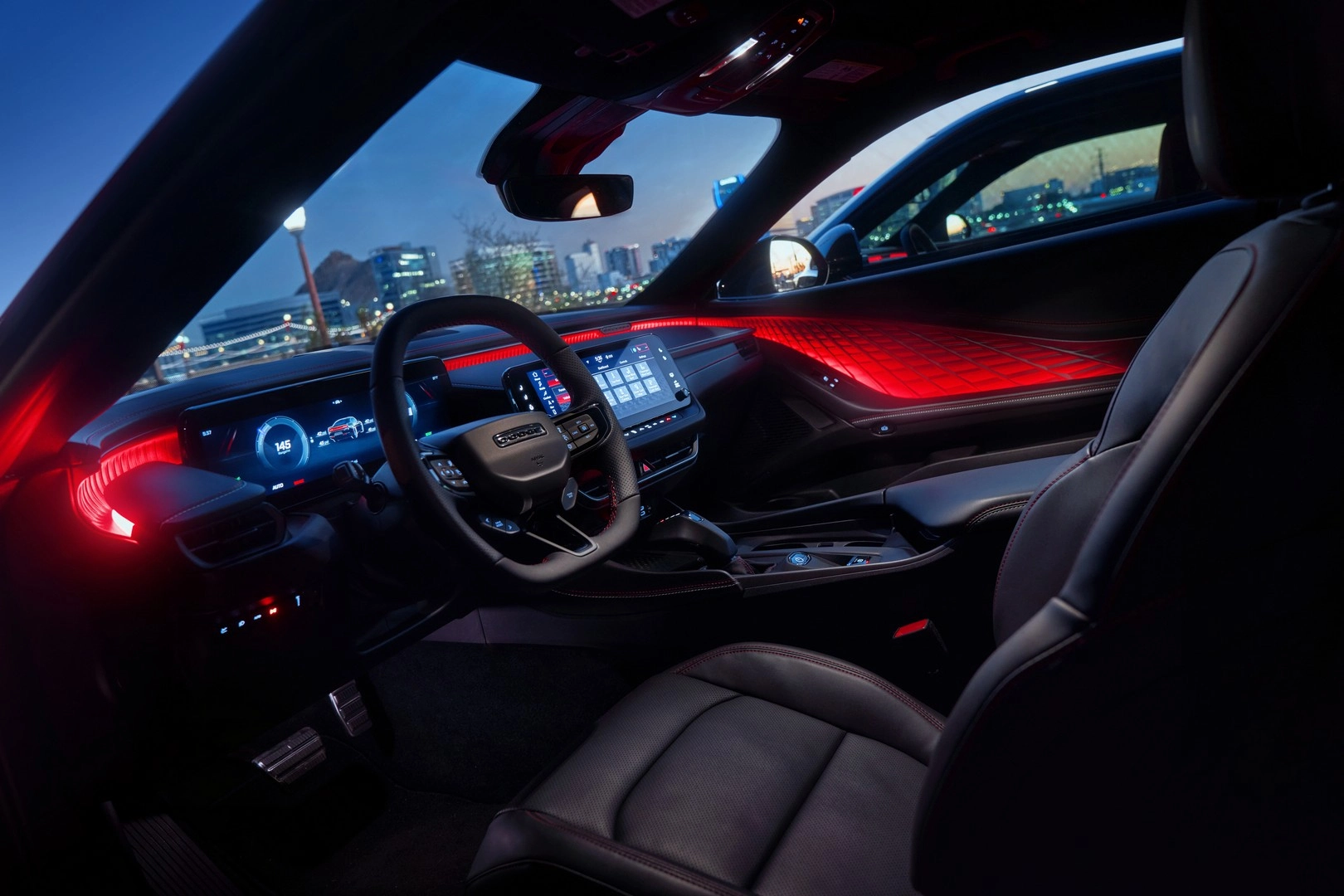 Dodge Charger torna in Europa senza V8: prezzi da 66.000 euro