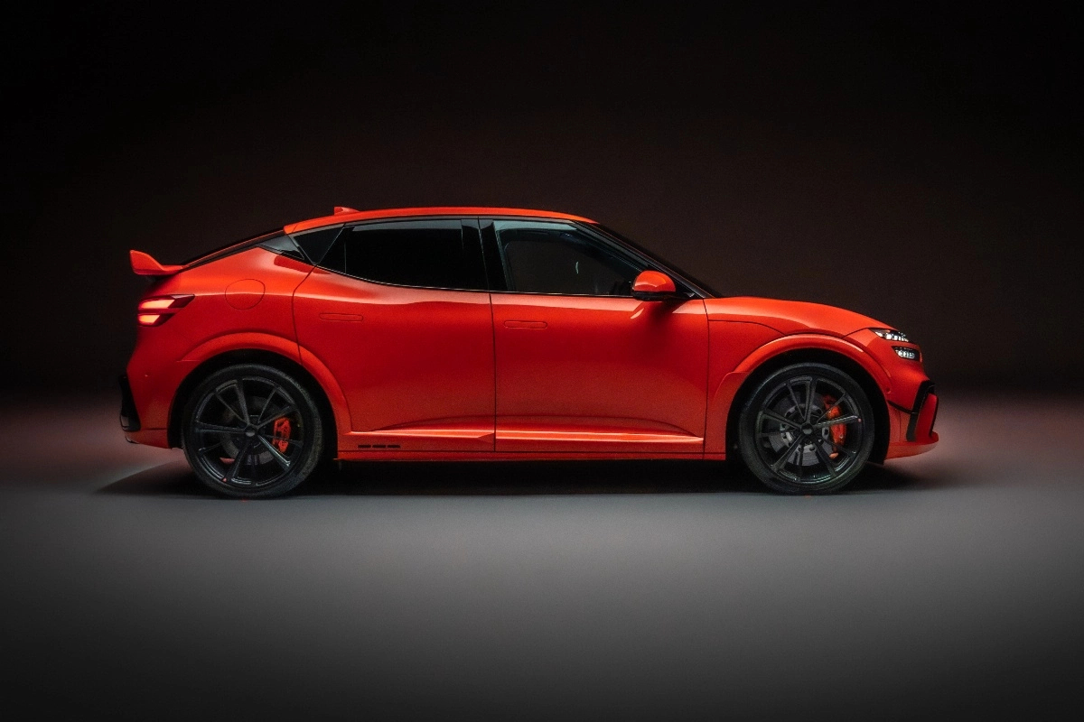 Genesis GV60 Magma: ecco il SUV elettrico da 650 CV