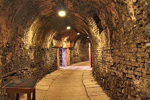 Tunnel sotto Gerusalemme: un mistero largo come un autobus