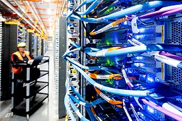 Amazon, quanta acqua bevono i suoi server? I numeri ufficiali su AWS