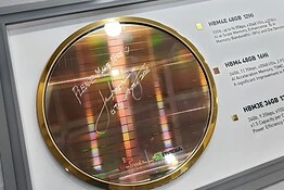 SK Hynix HBM4E, sfida a Samsung per le memorie AI: fino a 16 Gbps