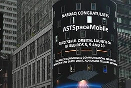 AST SpaceMobile sfida Starlink: banda larga sugli smartphone dallo spazio