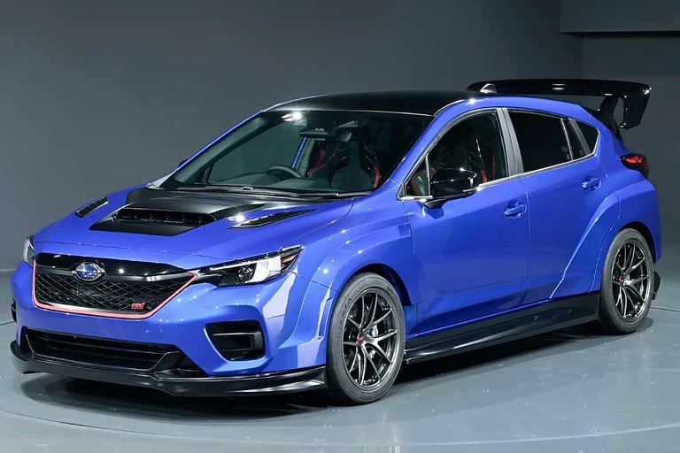 Subaru riscopre il cambio manuale: in arrivo tre nuove auto per gli appassionati
