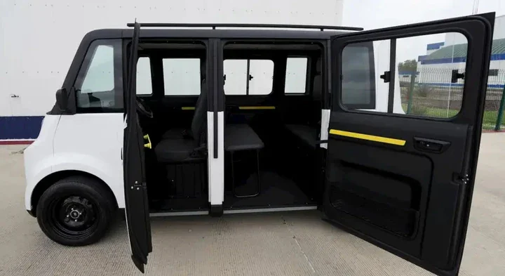 Olinia, la microcar elettrica del Messico che ospita fino a sei persone