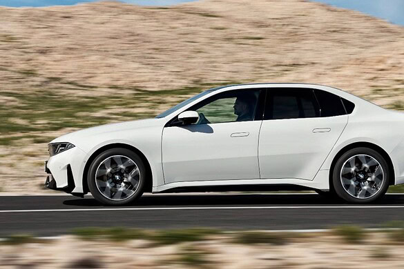 Nuova BMW i3 50 xDrive First Edition: l’elettrica che punta in alto