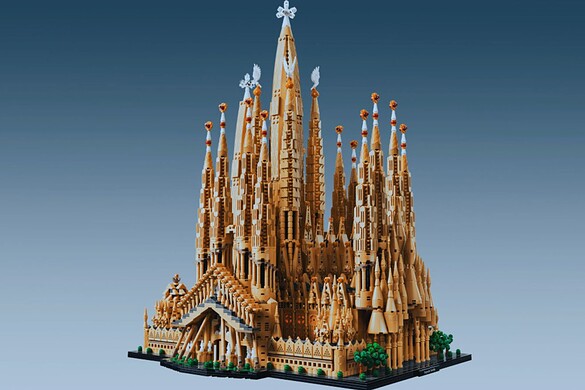 Lego Sagrada Familia: 12.060 pezzi per il set più grande di sempre