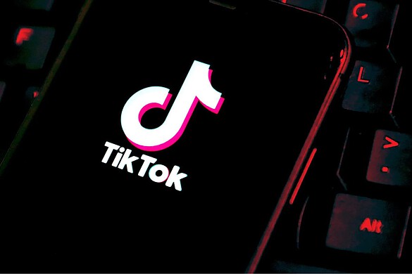 TikTok è invaso dall’AI: quasi 6 video su 10 sono generati così