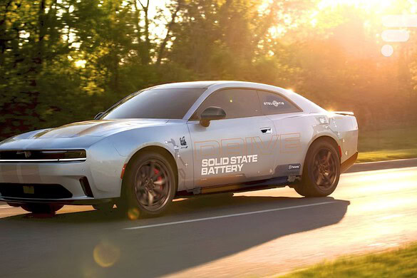 Stellantis monta la prima batteria solida su una Dodge Charger elettrica