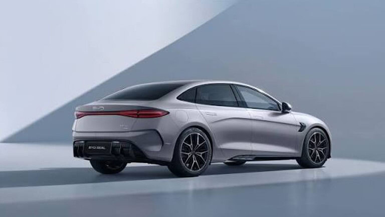 BYD vuole diventare un marchio europeo: produzione locale e nuova ibrida plug-in