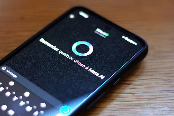 WhatsApp dovrà aprirsi ai chatbot rivali: l’UE mette Meta all’angolo