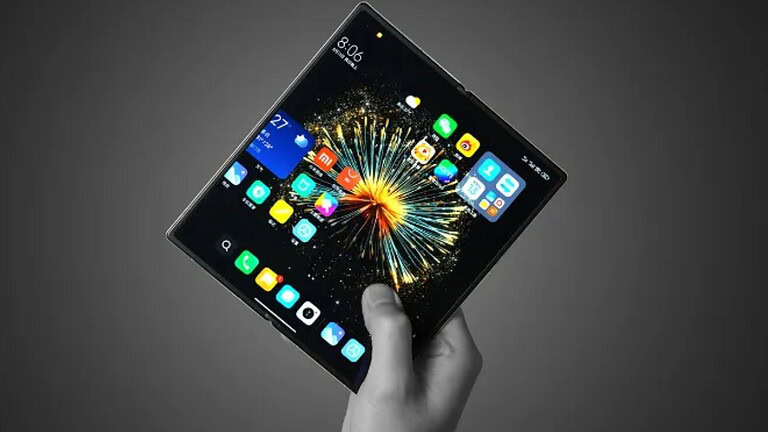 Xiaomi MIX Fold 5, il nuovo pieghevole sfida l'iPhone Ultra di Apple
