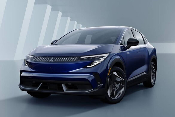 Mitsubishi Eclipse torna elettrica: è una Nissan Leaf travestita