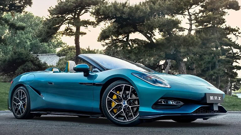 BYD anticipa Tesla: il roadster elettrico Denza da 1.582 CV