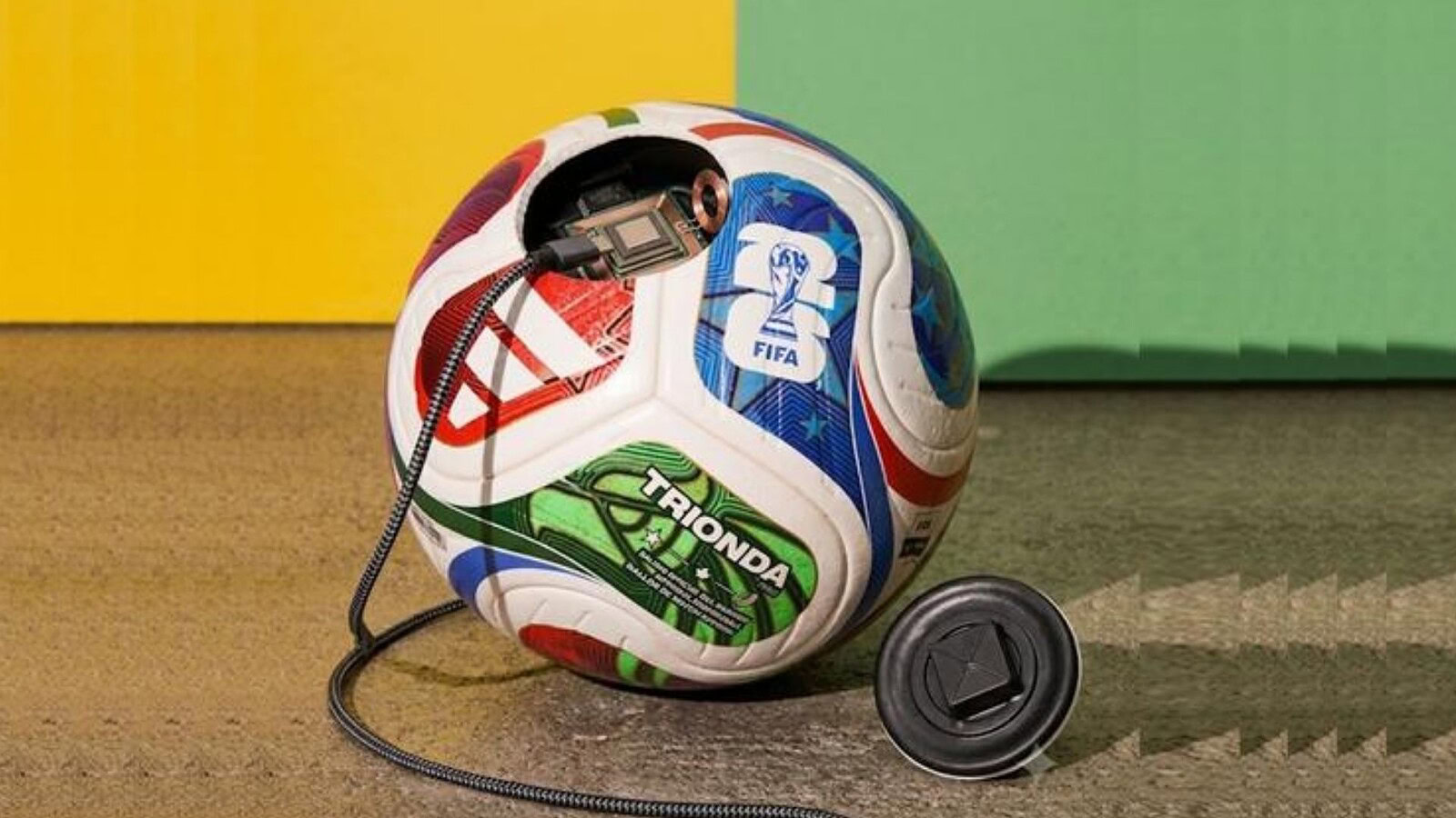 Mondiali Fifa 2026, ecco Trionda: il pallone con microchip da ricaricare