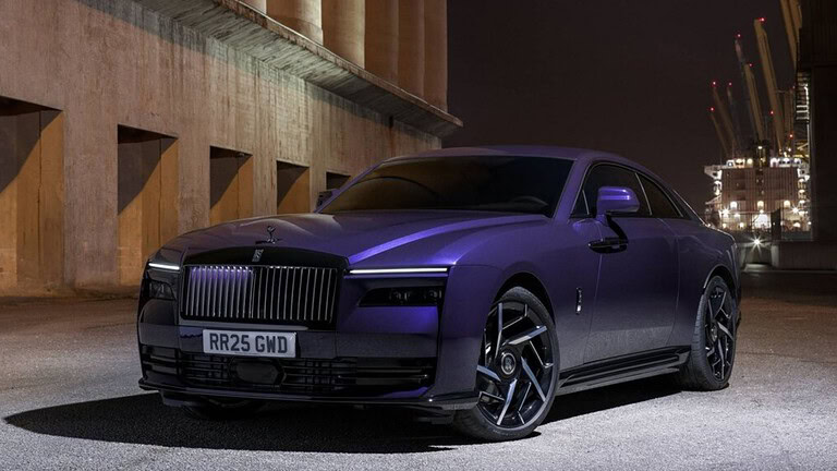 Rolls-Royce Spectre, il coupé elettrico da 400.000 euro che conquista i 35enni