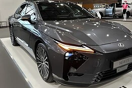 Lexus ES, in Giappone arrivano accessori che noi possiamo solo sognare