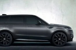 Range Rover Sport, il restyling debutta al Nürburgring con la prima elettrica