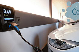 Auto plug-in, emissioni reali del 401% più alte: lo studio ICCT