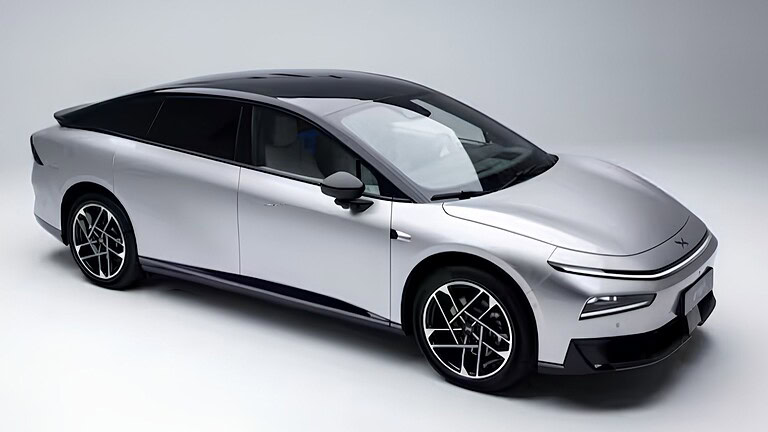 Xpeng P7+ arriva in Italia: prezzi, autonomia e ricariche incluse